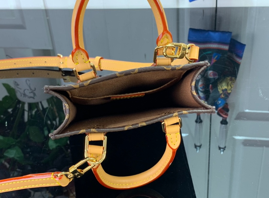 루이비통 LV 트위니 M46659 29199cm 블랙5 (1).jpg