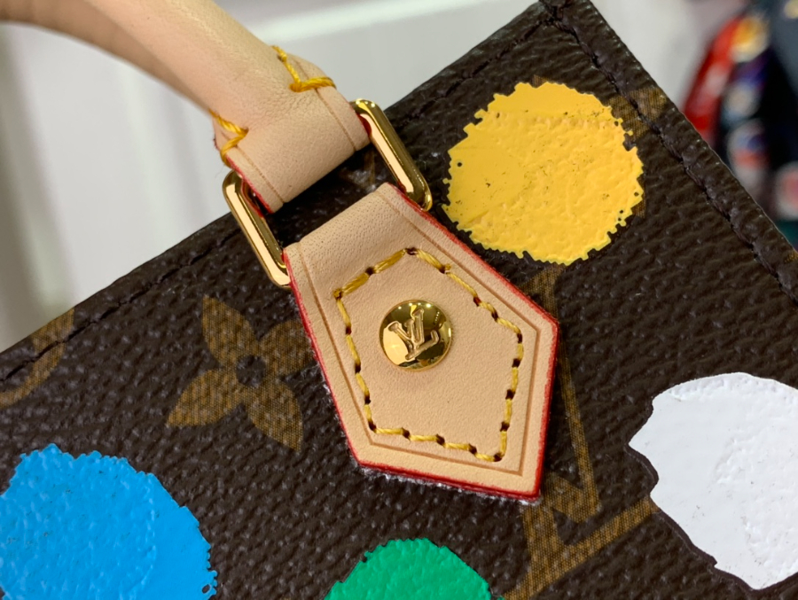 루이비통 x 야요이 쿠사마 쁘띠 삭 플라 토트 백 닷 프린트 모노그램 M81867 14175cm6.jpg