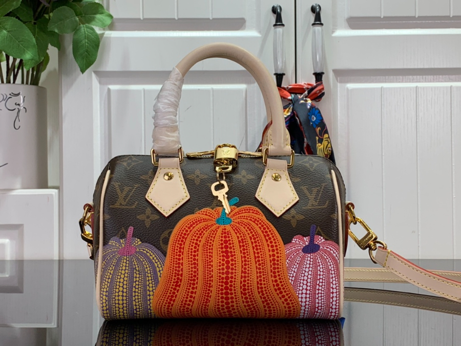 루이비통 x 야요이 쿠사마 스피디 반둘리에 20 모노그램 M46469 20.513.512cm1.jpg