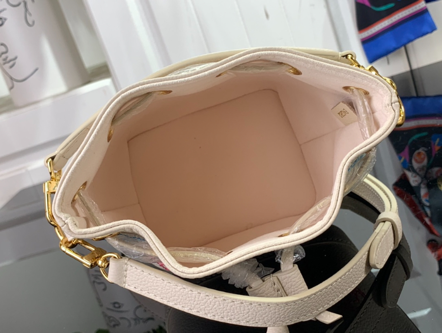 루이비통 아카데미 나노노에 버켓백 131610cm M230885.jpg