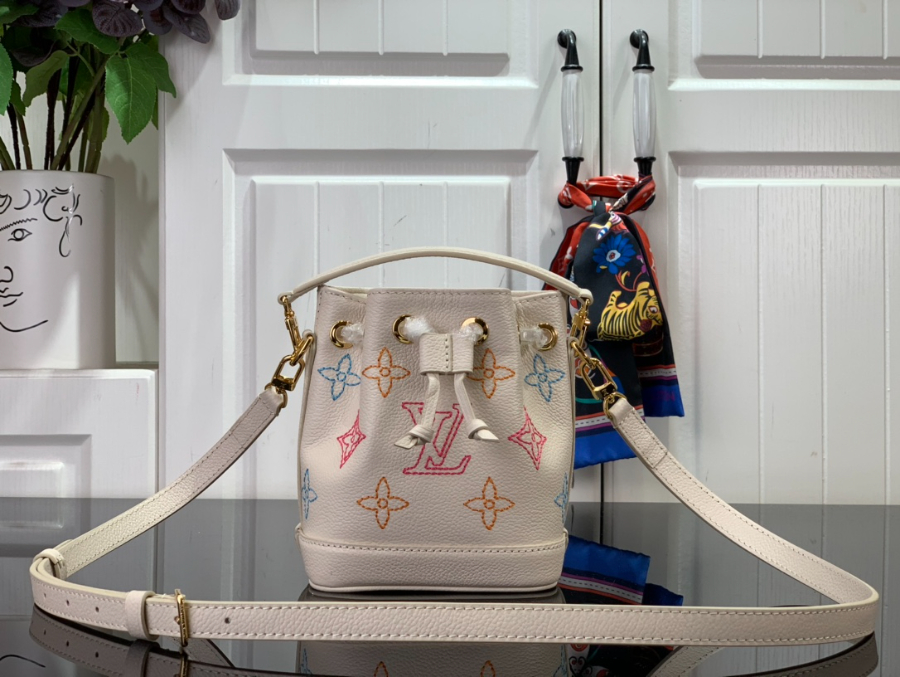 루이비통 아카데미 나노노에 버켓백 131610cm M230881.jpg