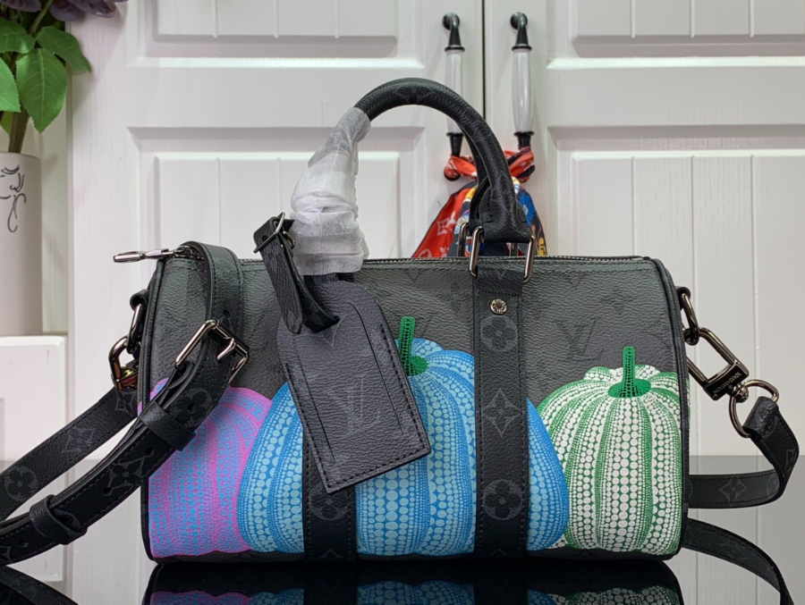 루이비통 x 야요이 쿠사마 키폴 25 펌킨 프린트 모노그램 이클립스 M46437 21129cm1.jpg