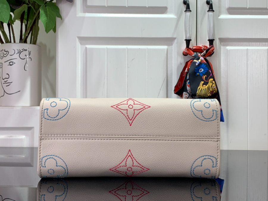 루이비통 아카데미 온더고 스몰 숄더백 M46629 251911.5cm4.jpg