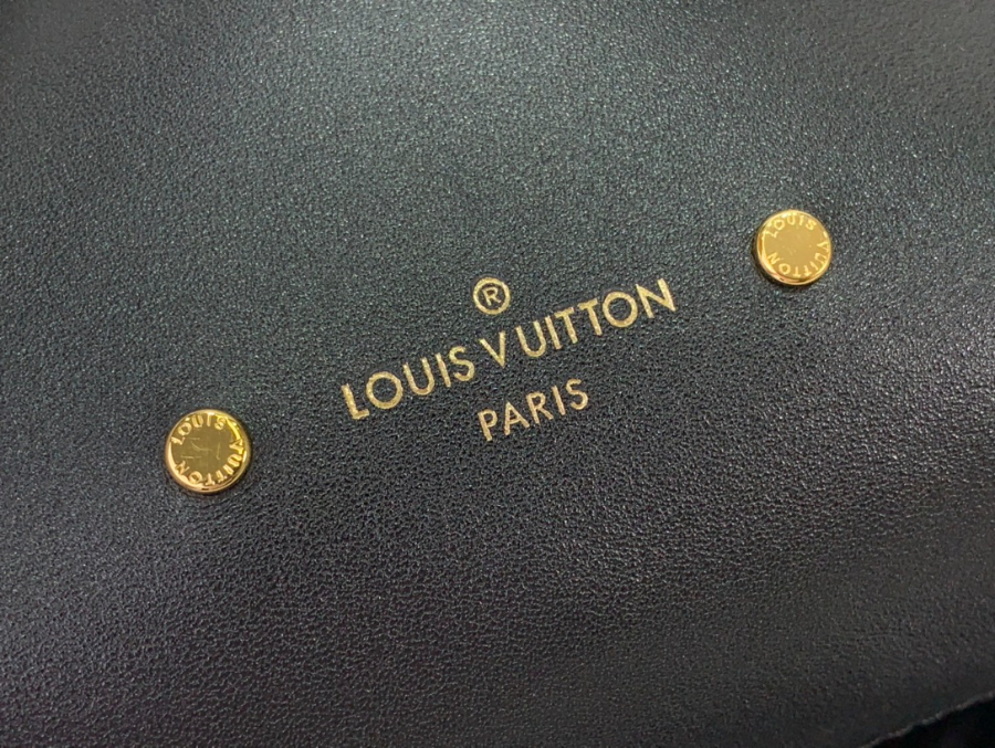 루이비통 아틀란티스 BB M11387 17177cm 블랙8.jpg