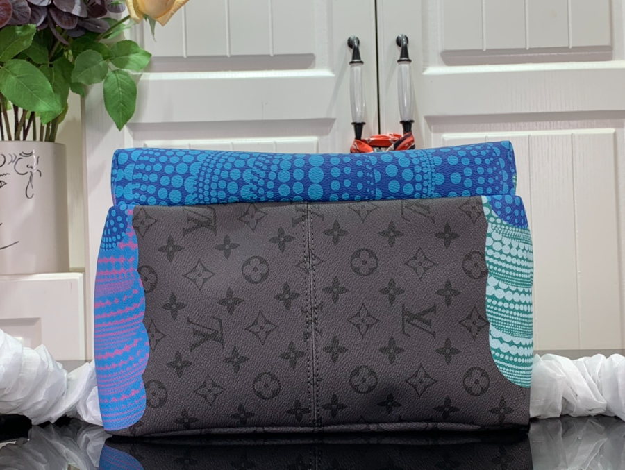 루이비통 YK 디스커버리 백팩 M46440 304020cm5.jpg