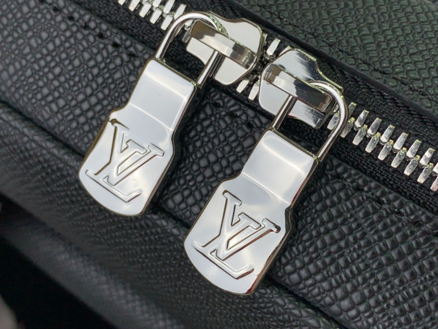 루이비통 알렉스 브리프 타이가 서류가방 M30440 3829.57cm7.jpg