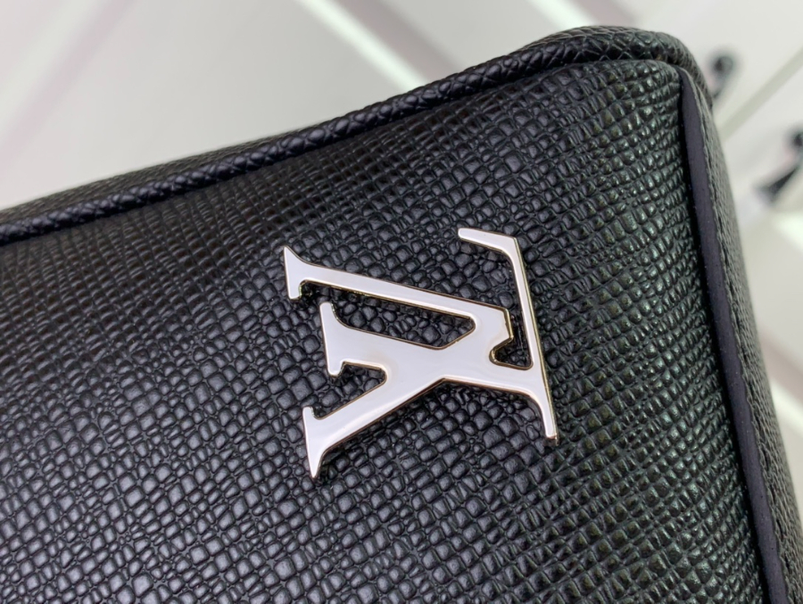 루이비통 알렉스 브리프 타이가 서류가방 M30440 3829.57cm8.jpg