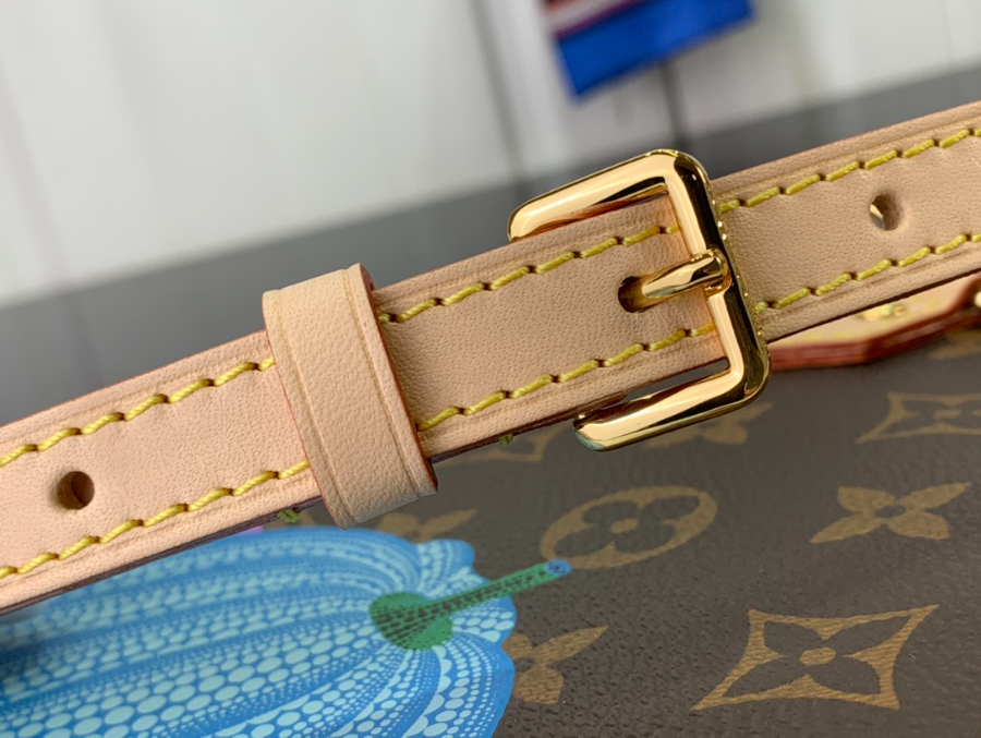 루이비통 YK 쁘띠 삭 플라 14175cm8.jpg