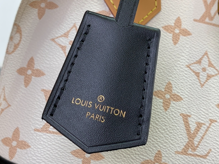 루이비통 알마 BB 모노그램 화이트 251912cm M531528.jpg