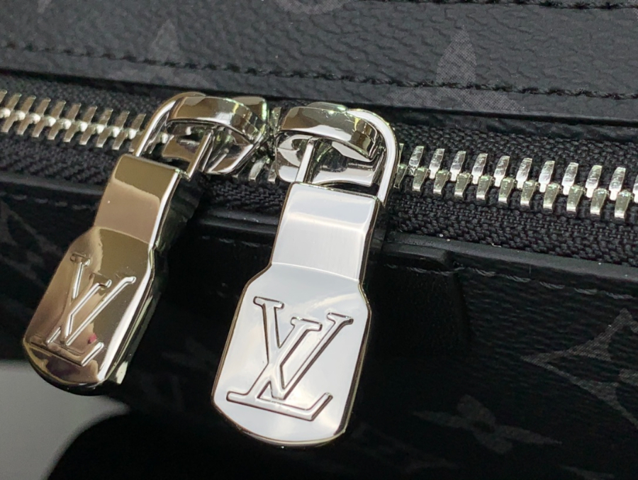 루이비통 알파 웨어러블 월릿 크로스백 M81260 18.5116.5cm7.jpg