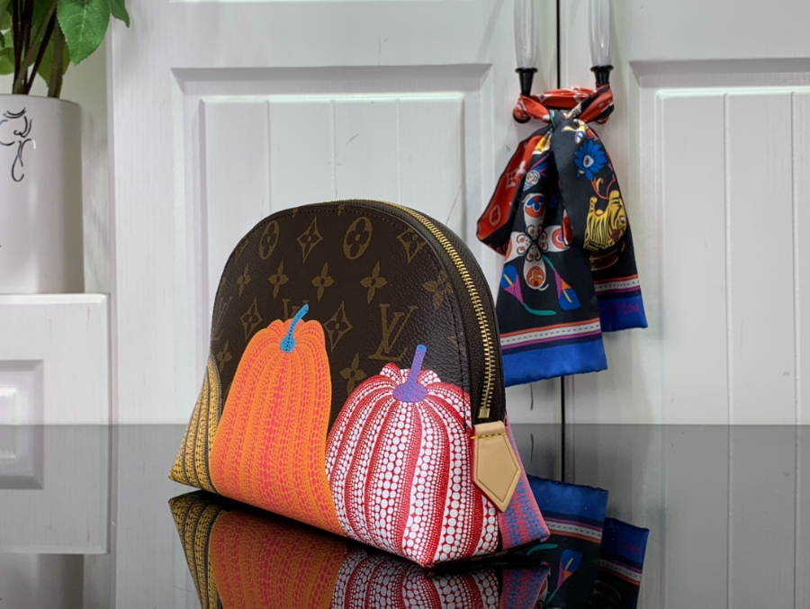 루이비통 YK 쿠사마야요이 코스메틱 파우치 M46472 24176cm3.jpg