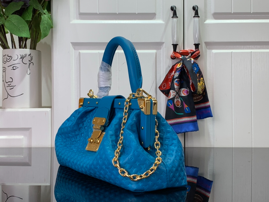 루이비통 모노그램 클러치 M22327 M22326 2컬러 281410cm3.jpg