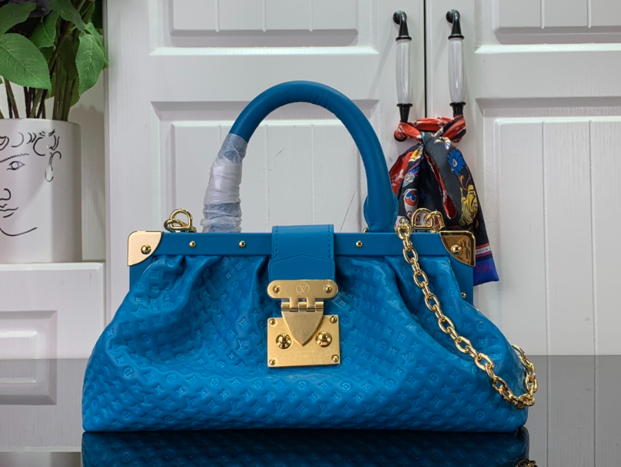 루이비통 모노그램 클러치 M22327 M22326 2컬러 281410cm1.jpg