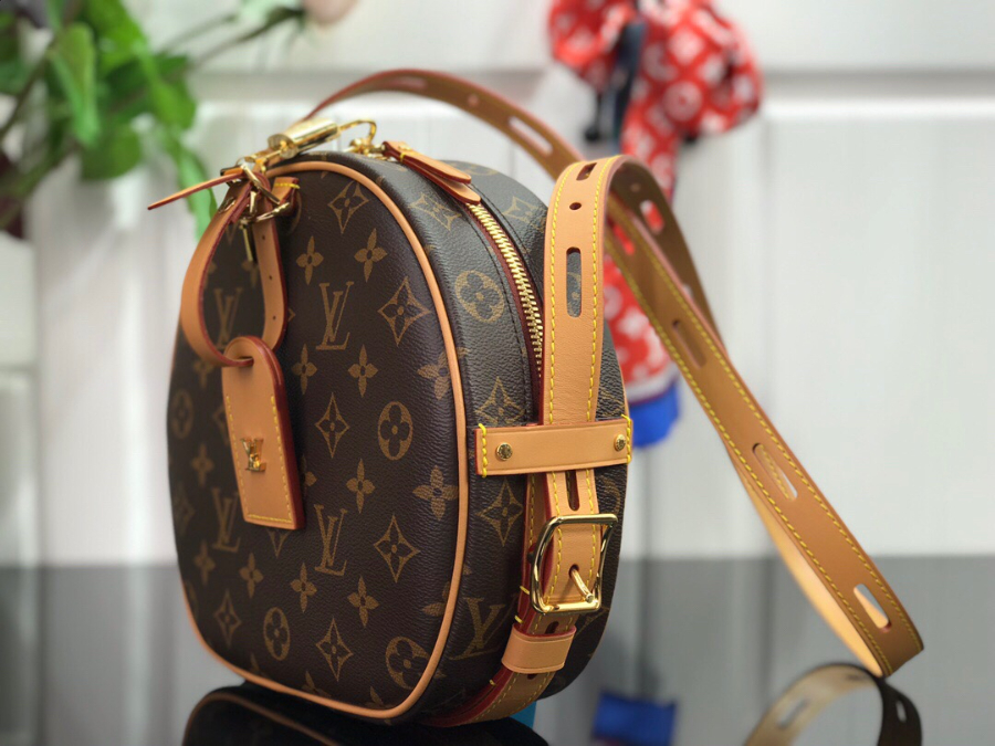 루이비통 부아뜨 샤포 수플 M45647 M52294 1종 2022.58cm3.jpg