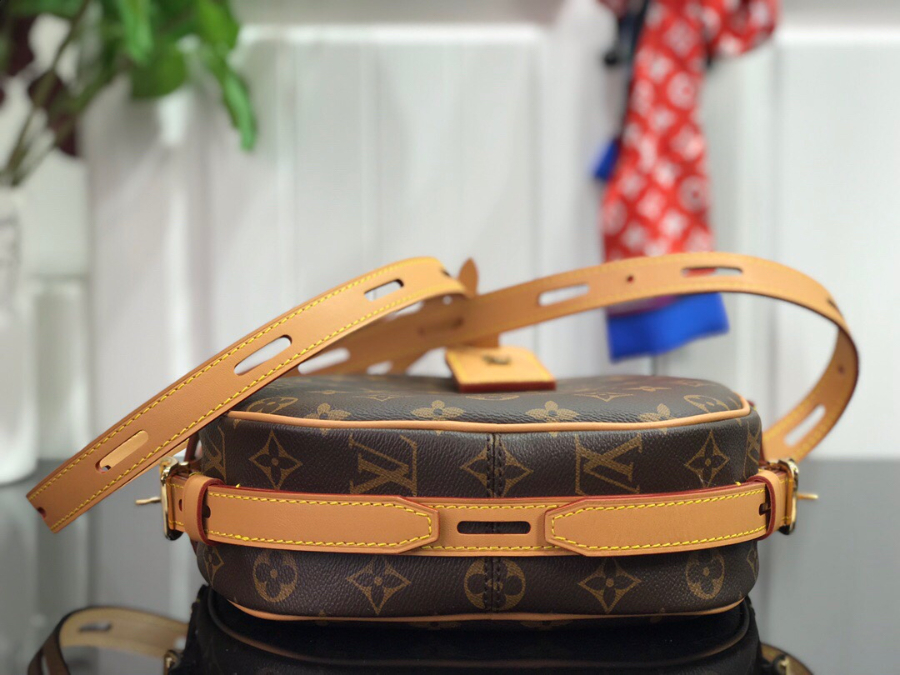 루이비통 부아뜨 샤포 수플 M45647 M52294 1종 2022.58cm4.jpg