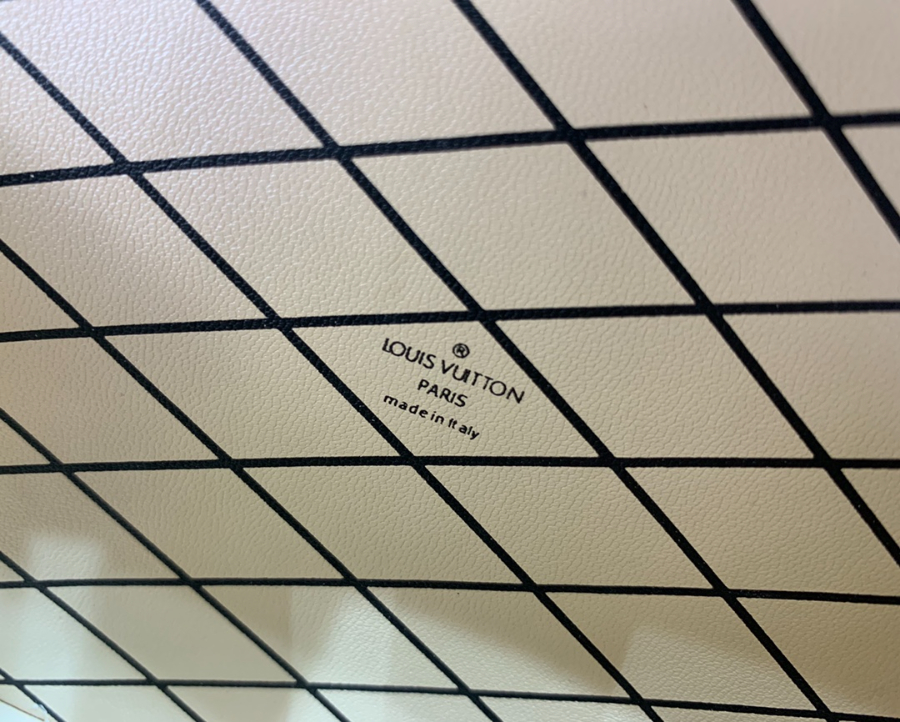 루이비통 쁘띠뜨 부아뜨 샤포 모노그램 M43514 17.516.57.5cm 1컬러9.jpg
