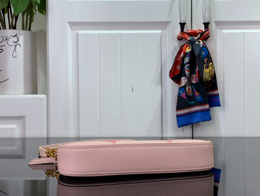 루이비통 이지 파우치 온 스트랩 모노그램 앙프렝뜨 그라디언트 핑크 M82346 1911.53cm4.jpg