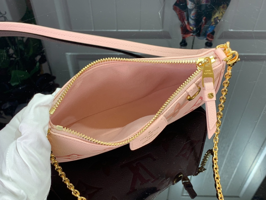 루이비통 이지 파우치 온 스트랩 모노그램 앙프렝뜨 그라디언트 핑크 M82346 1911.53cm5.jpg