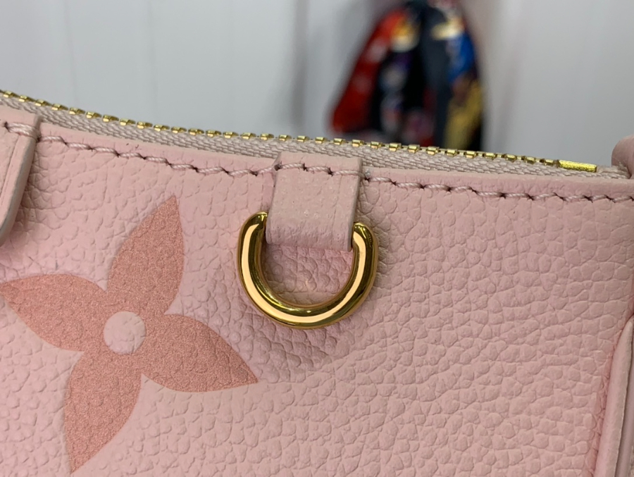 루이비통 이지 파우치 온 스트랩 모노그램 앙프렝뜨 그라디언트 핑크 M82346 1911.53cm6.jpg