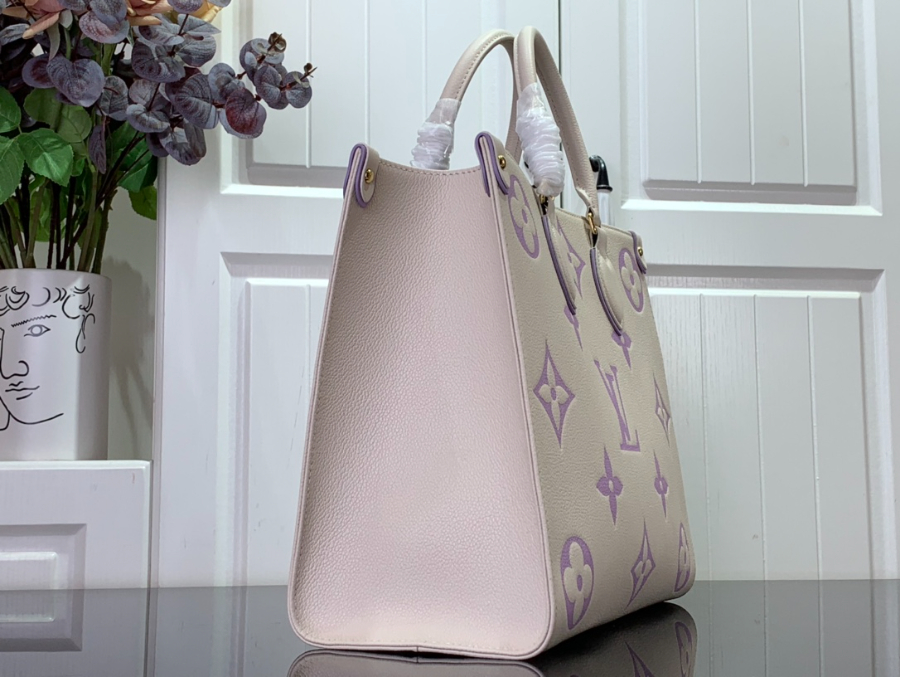 루이비통 온더고 MM 바이컬러 모노그램 앙프렝뜨 레더 라떼 버블 티 352714cm M45595 M239373.jpg