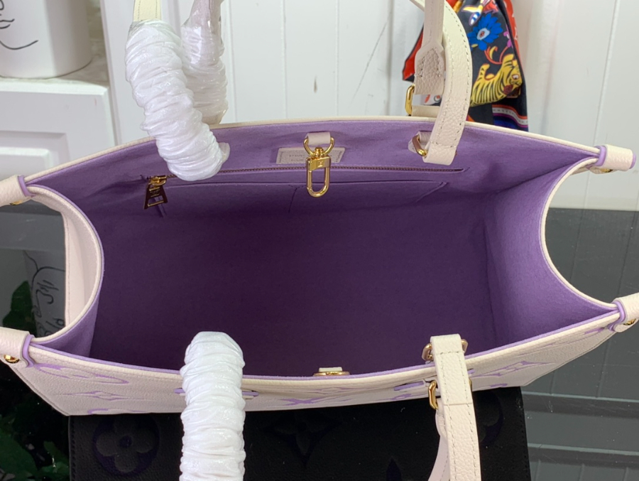 루이비통 온더고 MM 바이컬러 모노그램 앙프렝뜨 레더 라떼 버블 티 352714cm M45595 M239375.jpg