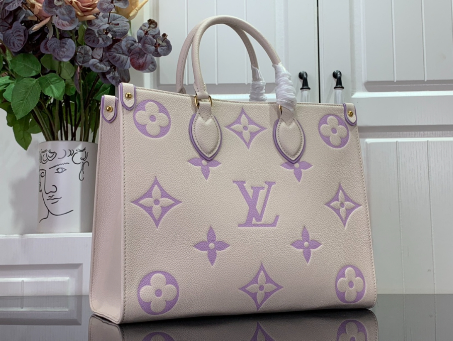 루이비통 온더고 MM 바이컬러 모노그램 앙프렝뜨 레더 라떼 버블 티 352714cm M45595 M239372.jpg