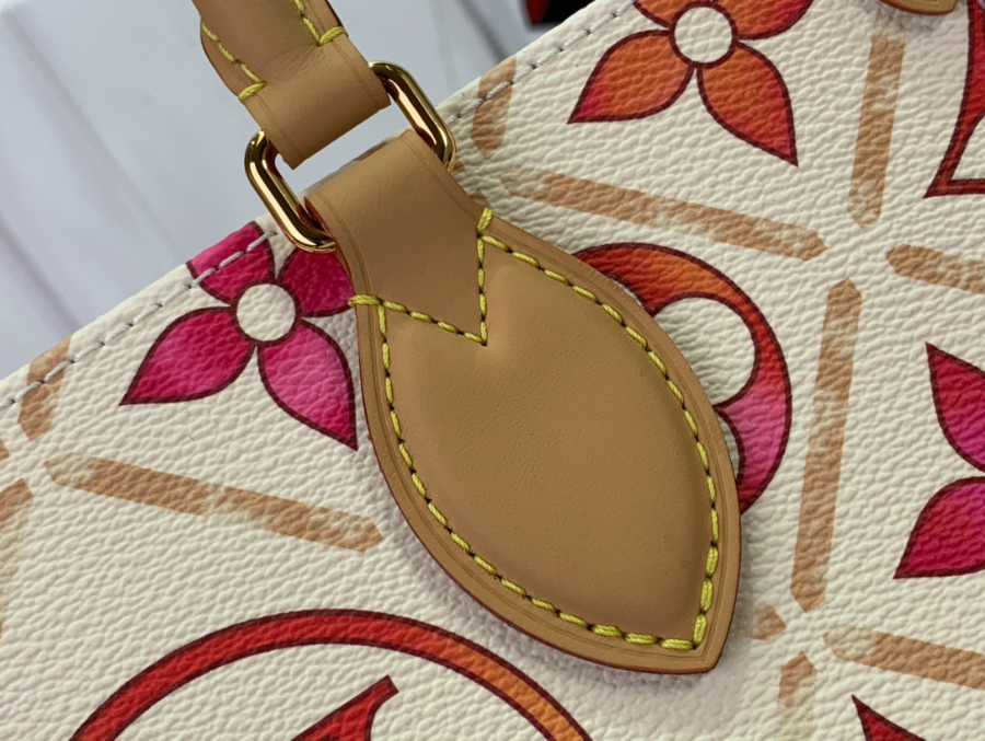 루이비통 온더고 이스트 웨스트 M25318 251310cm 레드7.jpg