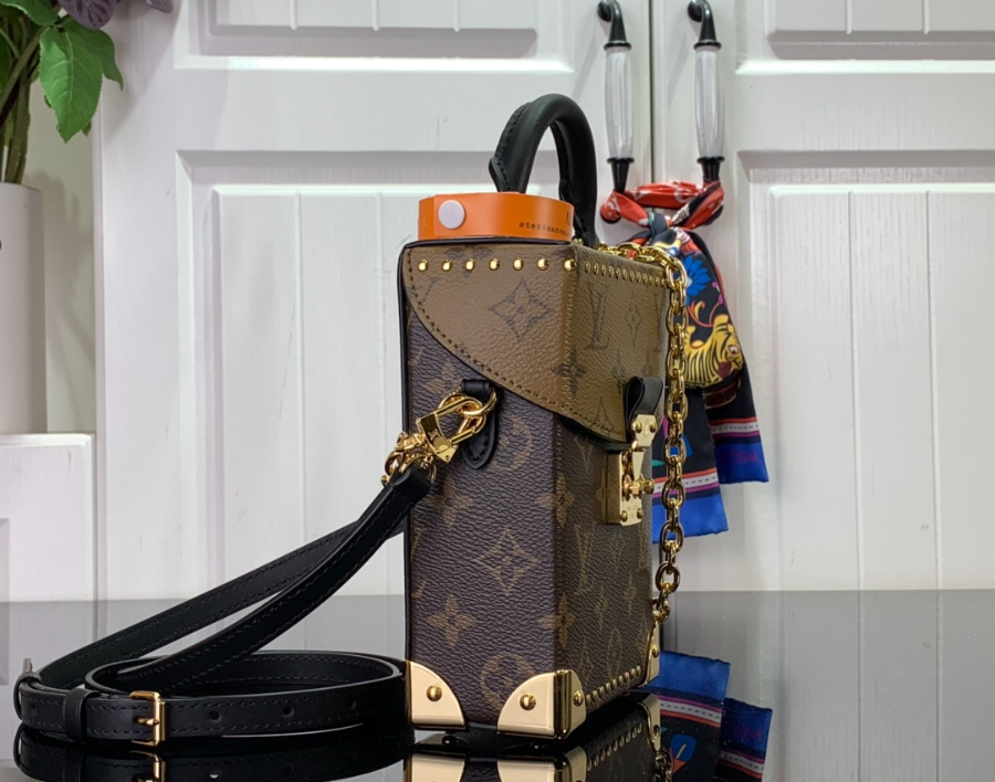 루이비통 카메라 박스 M82465 12.517.66cm3.jpg