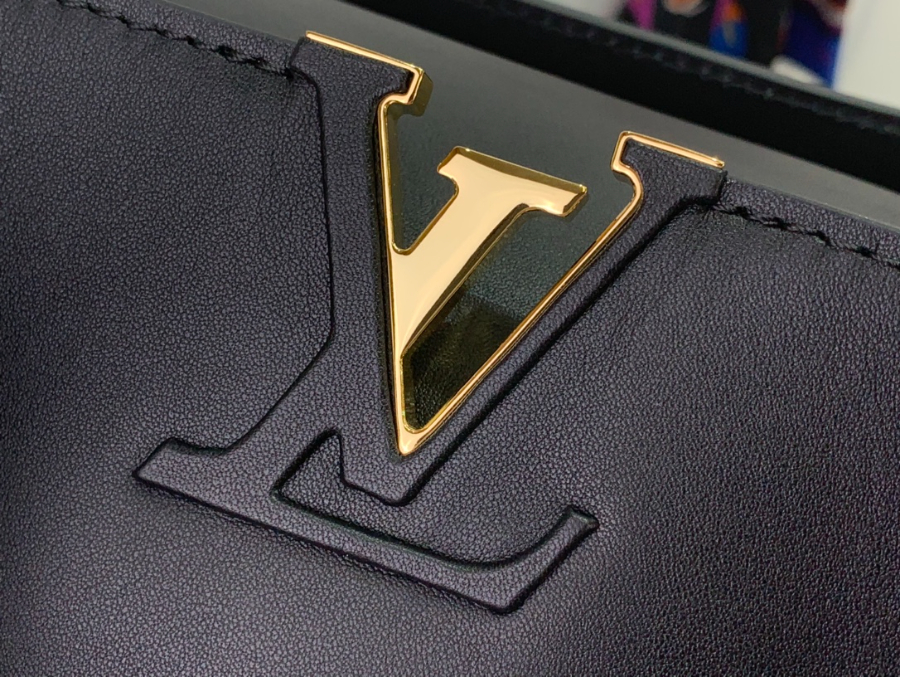 루이비통 카퓌신 GM 수플 블랙 M24607 381623cm8.jpg