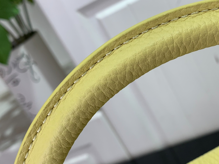 루이비통 카퓌신 BB M21798 M21641 1사이즈 옐로우8.jpg