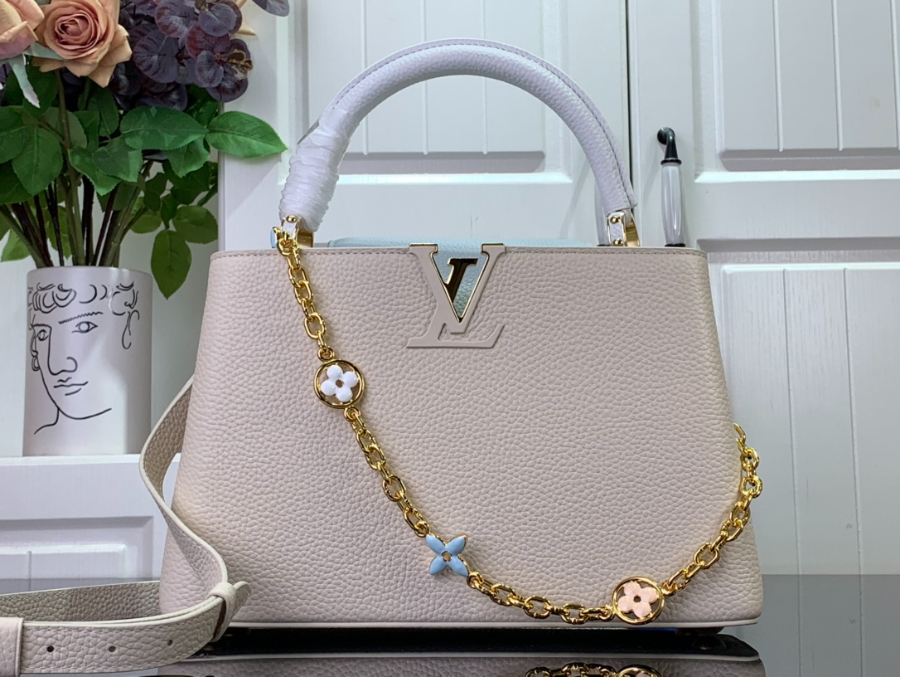 루이비통 카퓌신 M25339 3사이즈 화이트 누드04.jpg