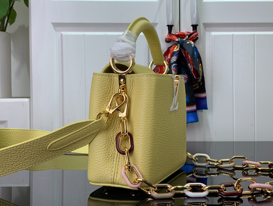 루이비통 카퓌신 BB M21798 M21641 3사이즈 옐로우3.jpg