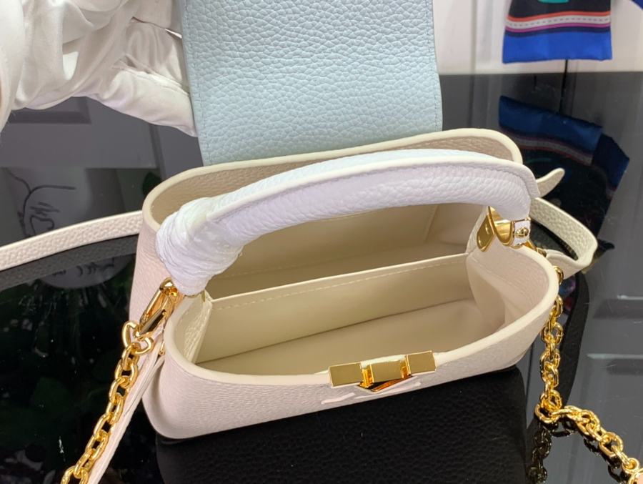 루이비통 카퓌신 M25339 3사이즈 화이트 누드14.jpg