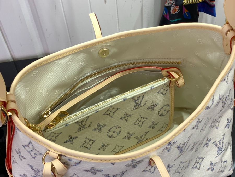 루이비통 캐리올 PM 멀티컬러 베이지 M24707 292412cm5.jpg