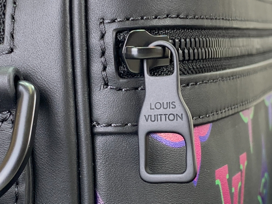 루이비통 코멧 메신저 M22495 21.5147.5cm8.jpg