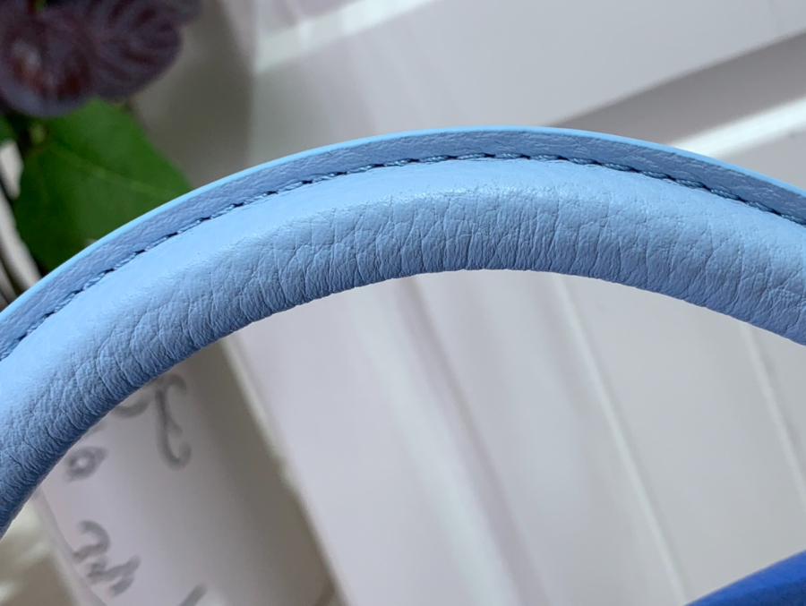 루이비통 카퓌신 M20708 1사이즈 네이비6.jpg