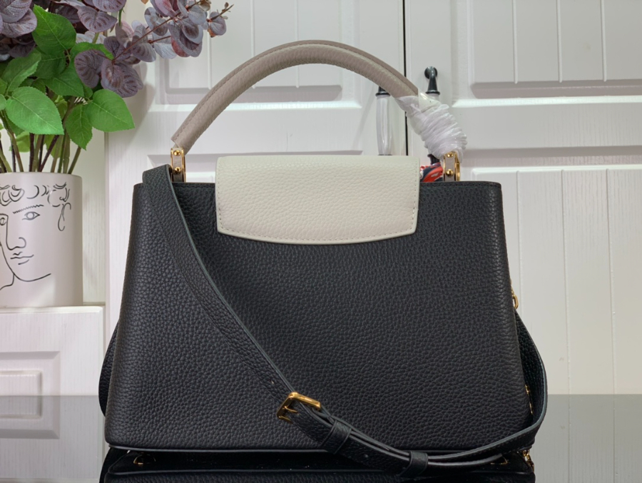 루이비통 카퓌신 M20708 1사이즈 블랙2.jpg