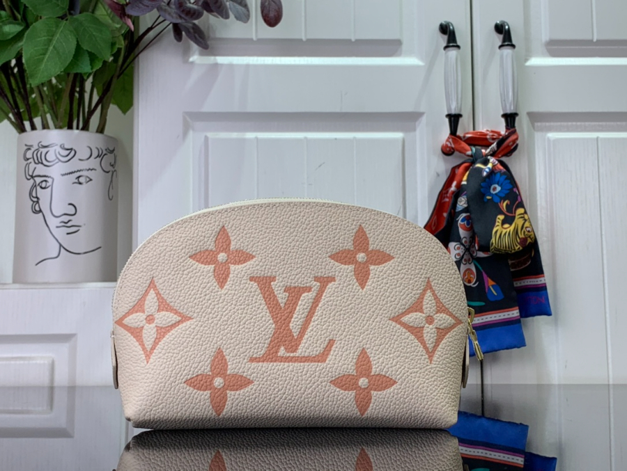 루이비통 코스메틱 파우치 M24378 17126cm 4컬러13.jpg
