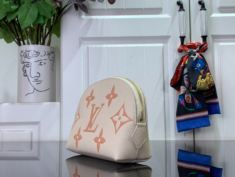 루이비통 코스메틱 파우치 M24378 17126cm 4컬러15.jpg