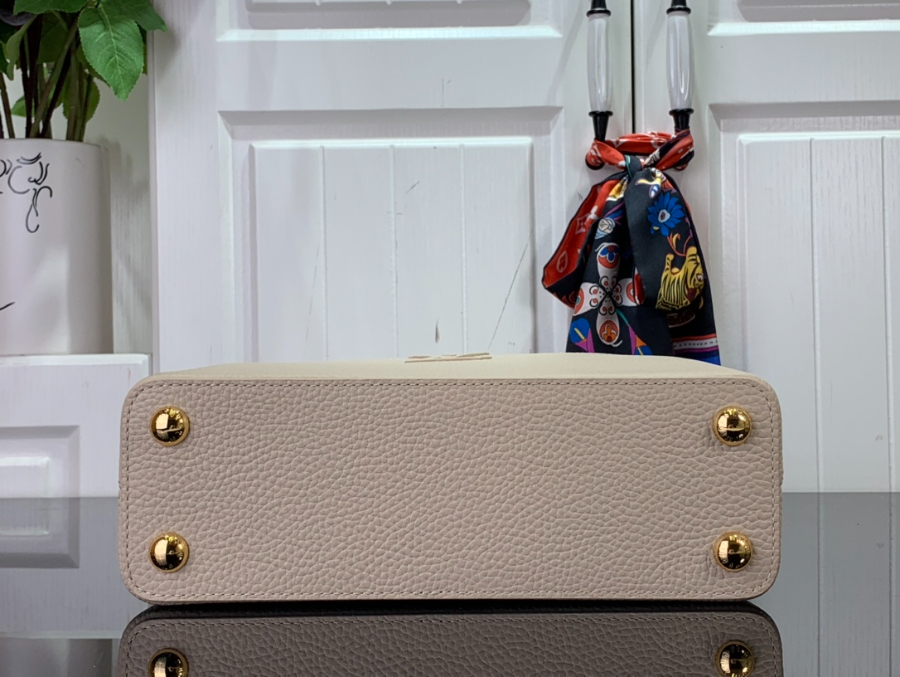 루이비통 카퓌신 M20708 2사이즈 베이지4.jpg