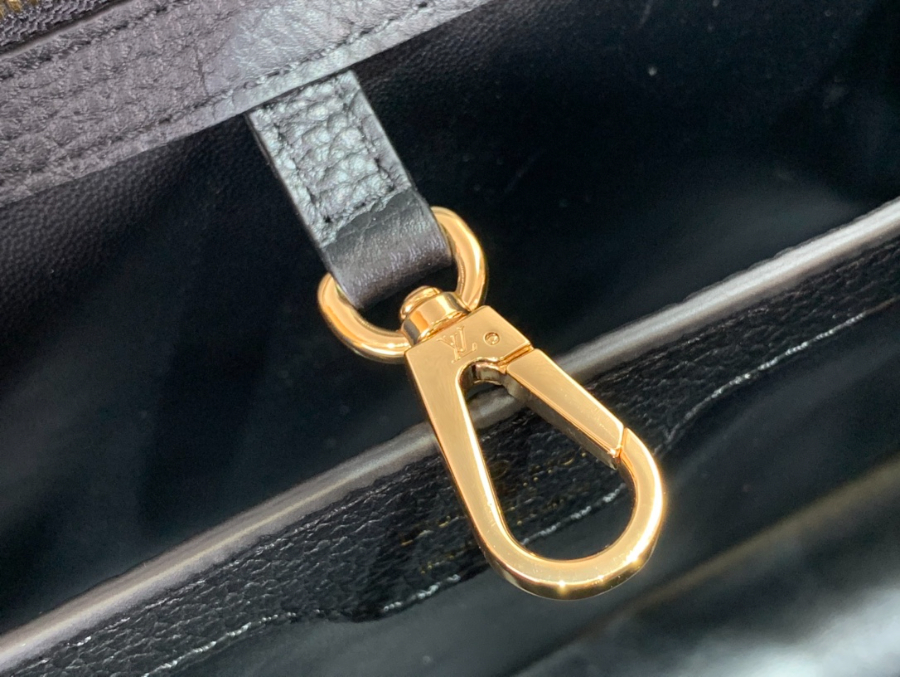 루이비통 카퓌신 M20708 2사이즈 블랙6.jpg