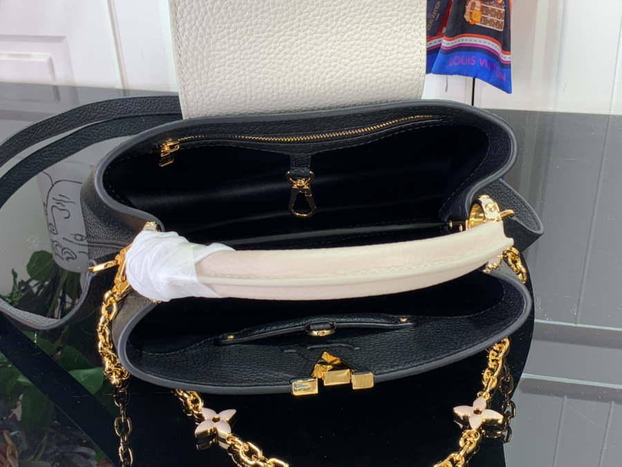 루이비통 카퓌신 M20708 2사이즈 블랙5.jpg