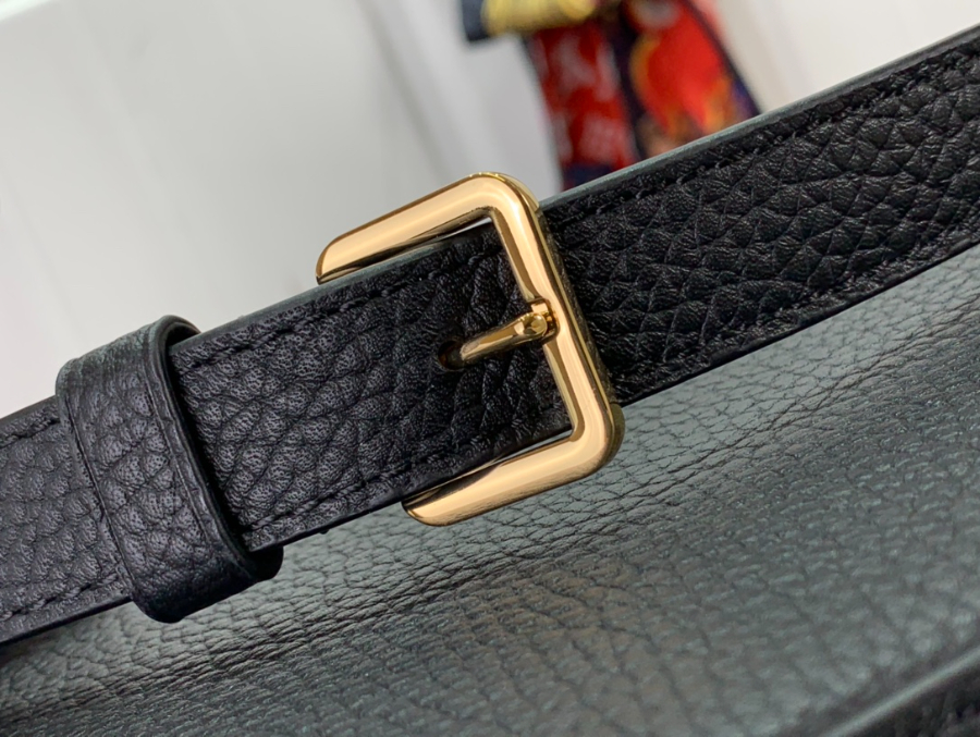 루이비통 카퓌신 M20708 2사이즈 블랙7.jpg