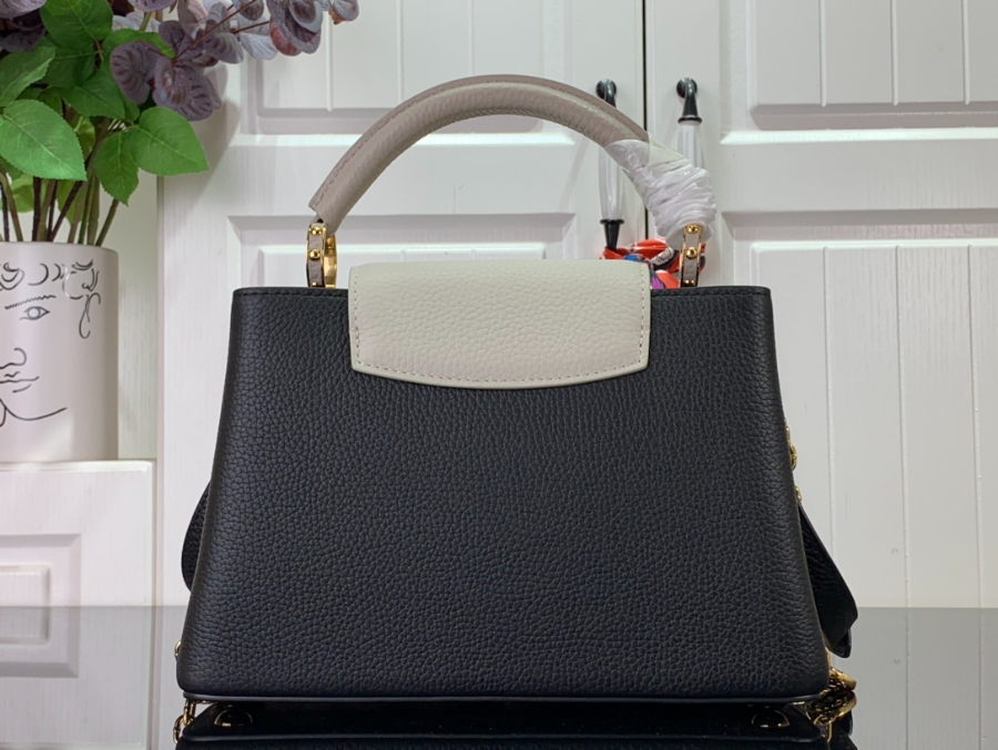 루이비통 카퓌신 M20708 2사이즈 블랙2.jpg