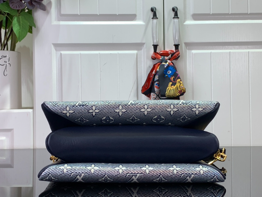 루이비통 쿠상 M23071 262012cm4.jpg