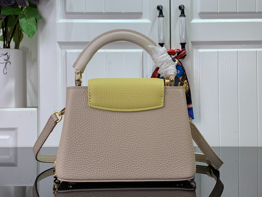 루이비통 카퓌신 M20708 3사이즈 베이지2.jpg