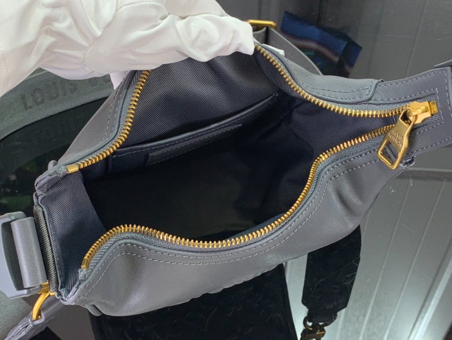 루이비통 크루저 메신저 백 M21812 16.52410cm 1컬러5.jpg