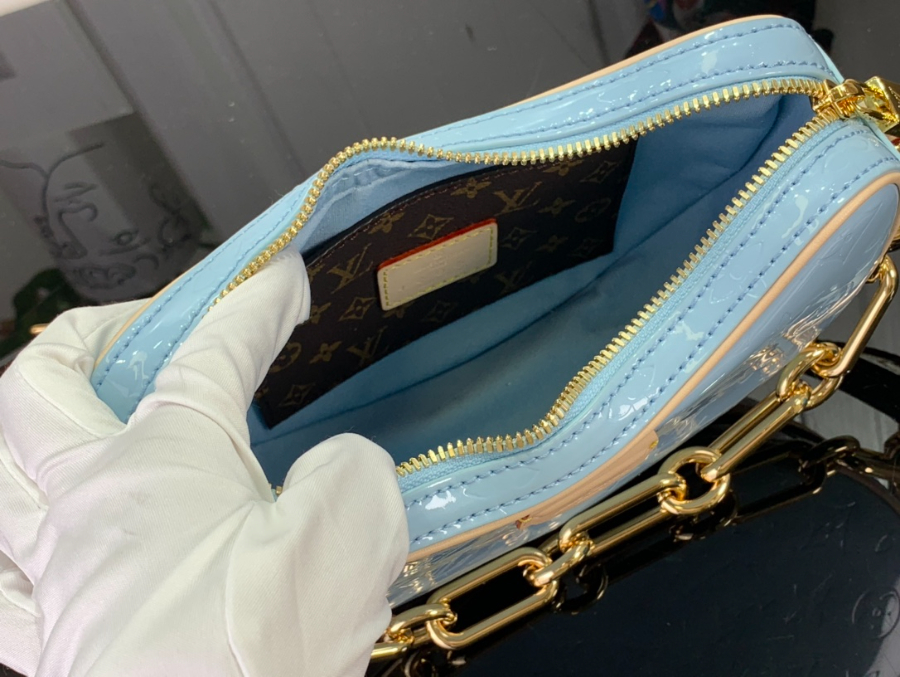 루이비통 크로와상 M24020 M24021 21137cm 2컬러05.jpg
