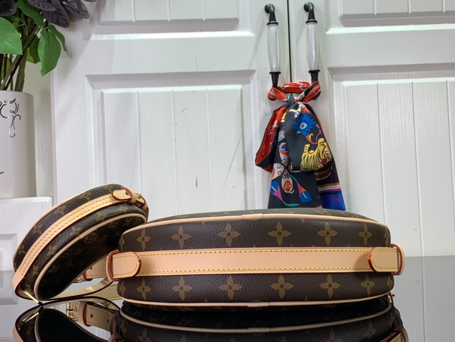 루이비통 크루아상 MM 숄더백 21713cm M468284.jpg