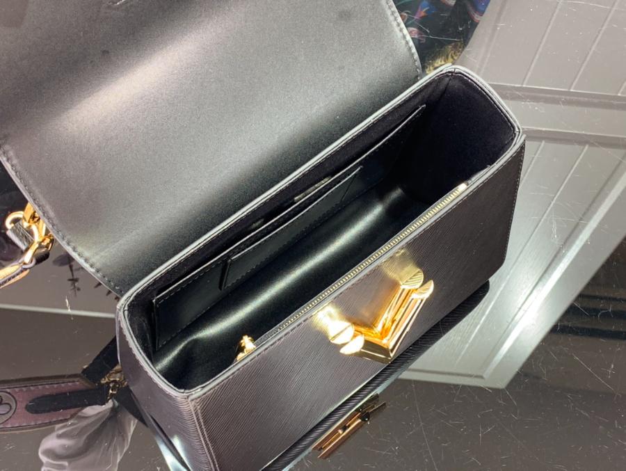 루이비통 트위스트 M22515 19159cm 2컬러5.jpg